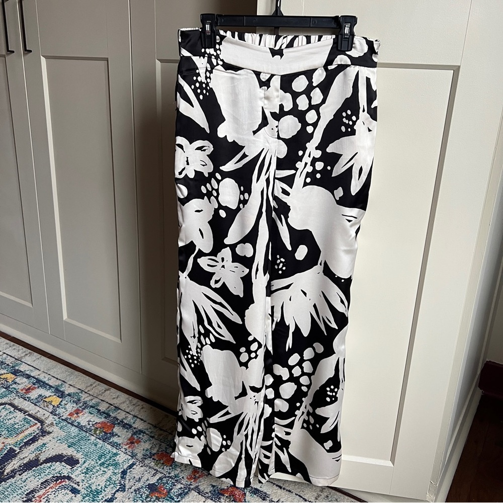 Rachel Zoe Black and White Floral Print Wide Leg Pull-On Pants satin Size Large